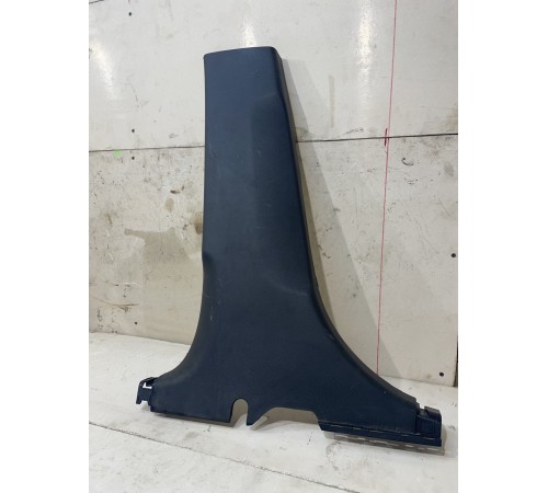 Обшивка стойки центральная левая