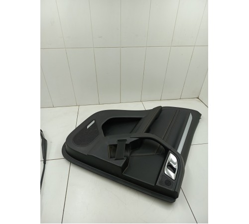 Обшивка двери задняя левая