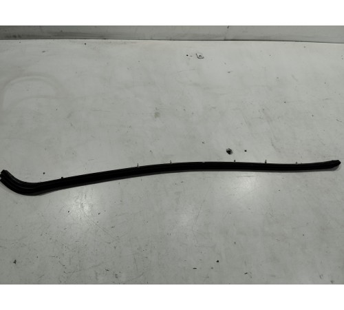 Уплотнитель двери(задний левый)