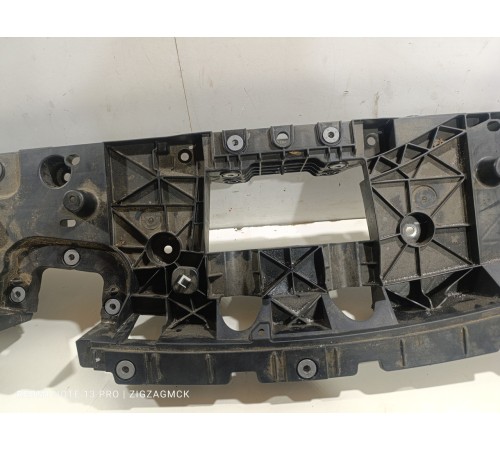 Накладка передней панели верхняя