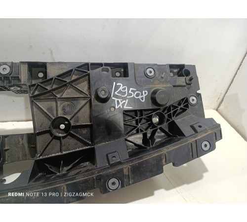 Накладка передней панели верхняя