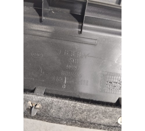 Обшивка багажника правая