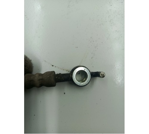 Шланг тормозной передний левый 