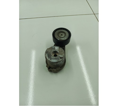 Ролик натяжителя ремня
