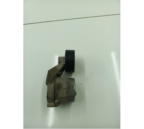 Ролик натяжителя ремня