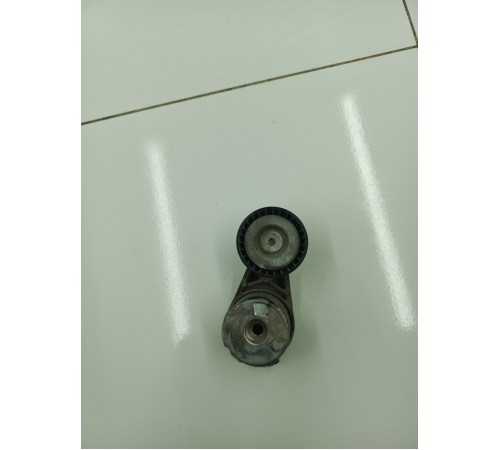 Ролик натяжителя ремня