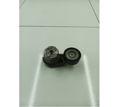 Ролик натяжителя ремня