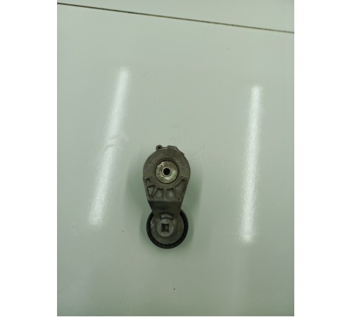 Ролик натяжителя ремня