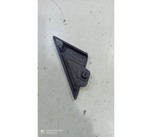 Накладка (угол) двери передняя правая