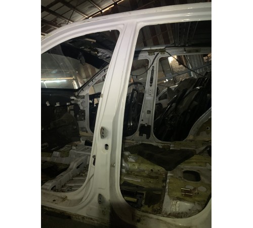 Порог со стойкой (левый)