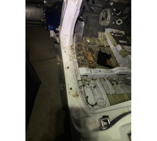 Порог со стойкой (левый)