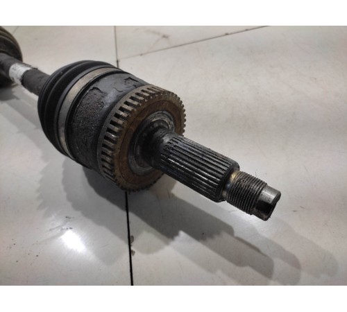 Полуось (привод) (передний, правый)