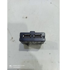 Разъем USB (двойной)