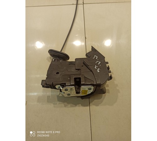 Замок двери (передний, правый)