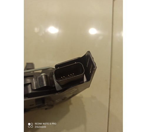 Замок двери (передний, правый)