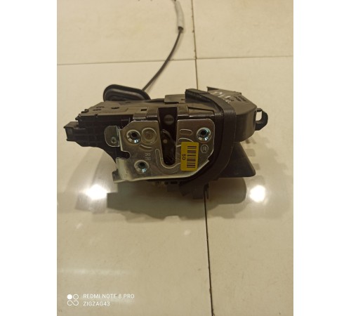 Замок двери (передний, правый)