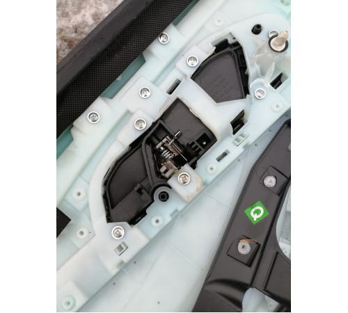 Обшива двери передняя правая