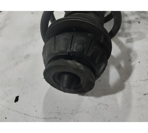 Амортизатор подвески передний левый в сборе