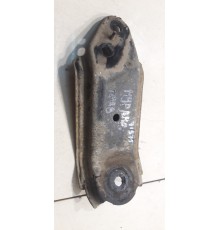 Кронштейн подрамника (правый)