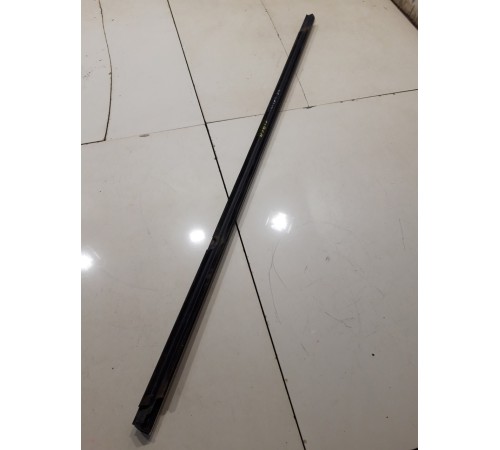 Уплотнитель стекла (задний левый наружный)