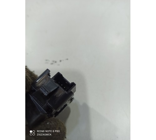 Кнопка блокировки дверей (центрального замка)