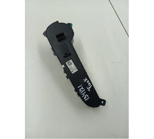 Блок многофункциональных кнопок центральной консоли правый