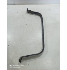 Крепление топливного бака левое