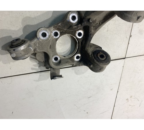 Поворотный кулак (задний, правый)