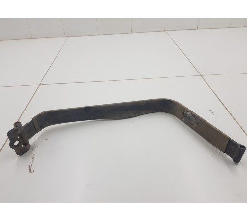 Крепление топливного бака