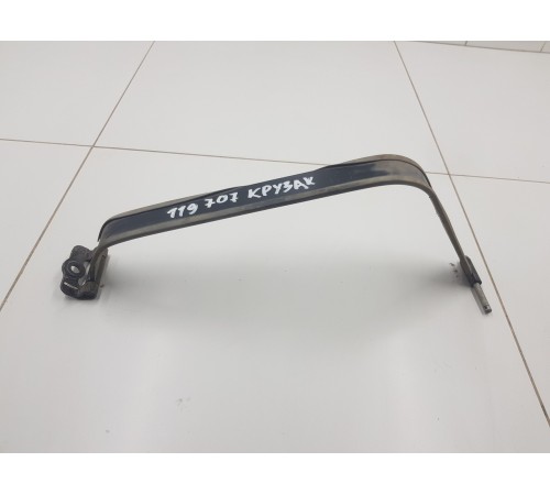 Крепление топливного бака