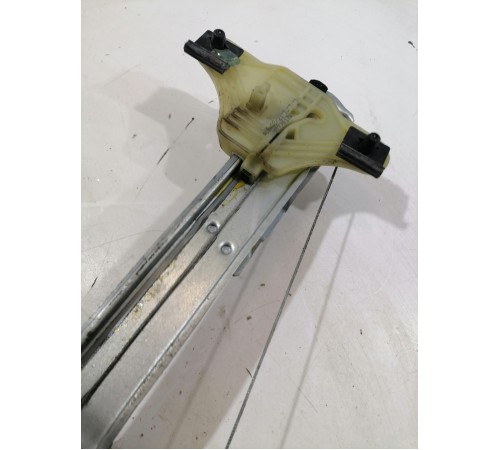 Стеклоподъемник двери задний правый