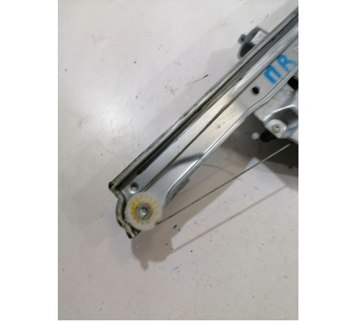 Стеклоподъемник двери задний правый