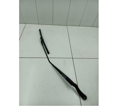 Поводок стеклоочистителя правый