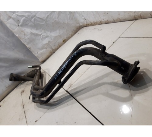 Горловина топливного бака