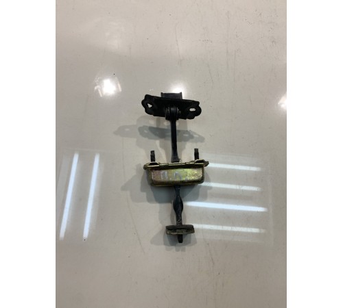 Ограничитель двери (передний, левый)