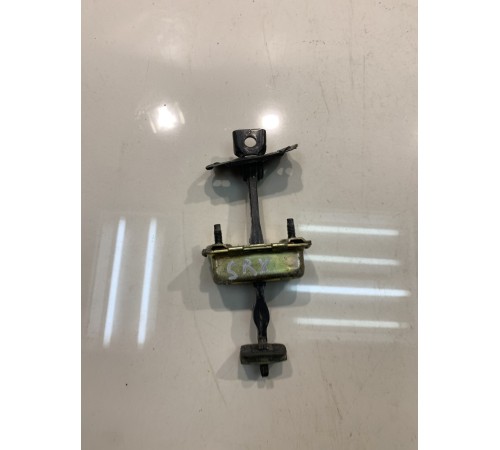 Ограничитель двери (передний, левый)