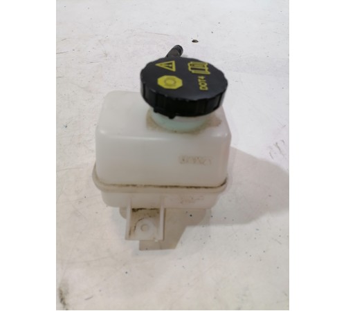 Бачок тормозной жидкости