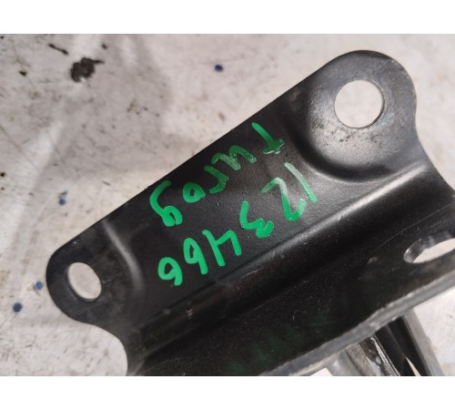 Опора подушка двигателя