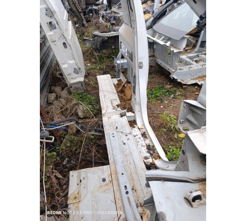 Левая сторона кузова