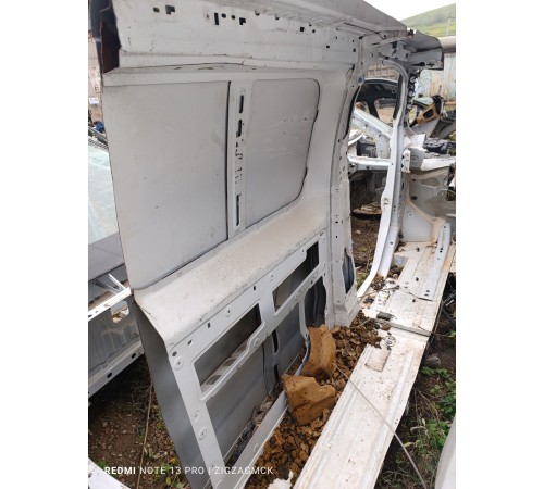 Левая сторона кузова