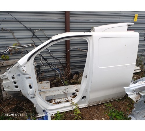 Левая сторона кузова