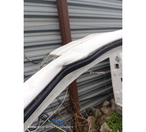 Левая сторона кузова