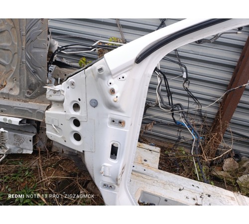 Левая сторона кузова