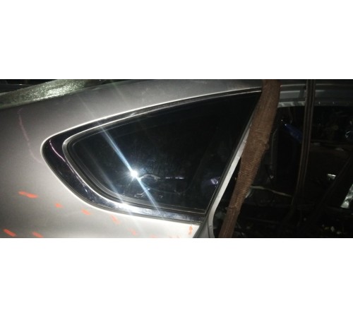 Стекло кузовное заднее правое