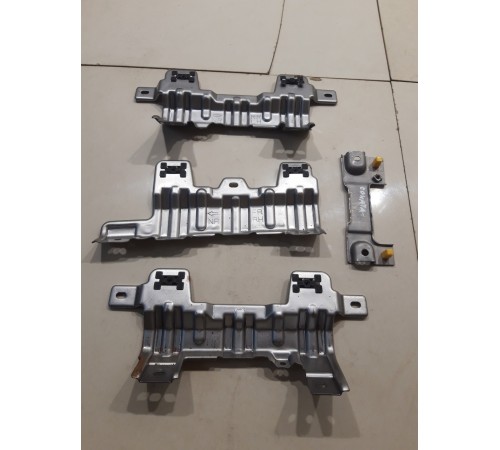 Комплект кронштейнов (креплений) салона (4 шт.)