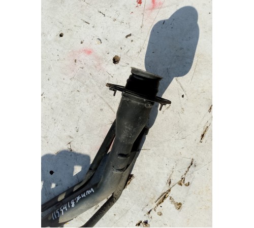 Горловина топливного бака