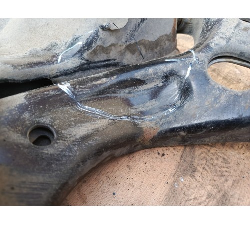 Балка (подрамник) передний