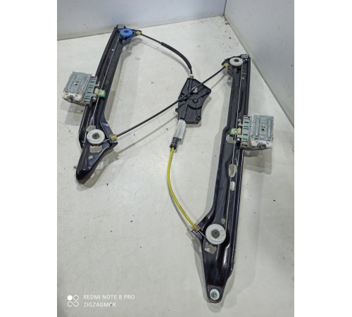 Стеклоподъемник (задний правый)