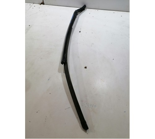 Поводок стеклоочистителя левый