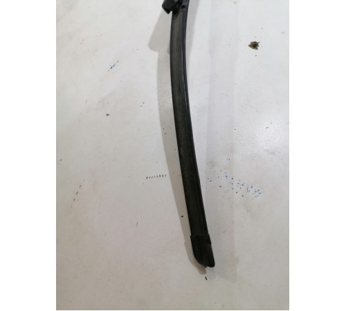 Поводок стеклоочистителя левый